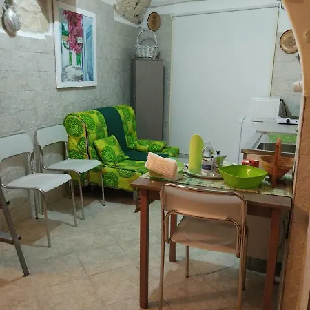 Sotto Il Campanile, Piccolo Apartment